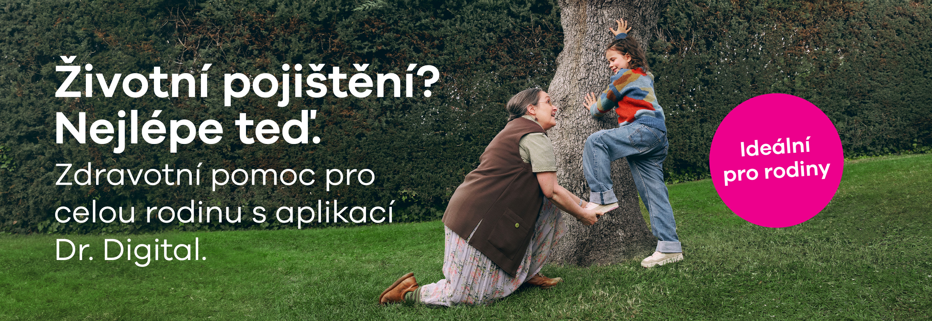 cz lp banner zivot 0426 tur | default.project.name Dítě leze po stromě, zatímco ho babička podpírá